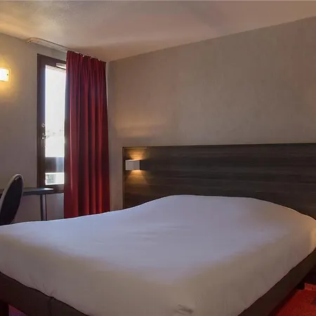Og Amys Tarbes Sud Otel *