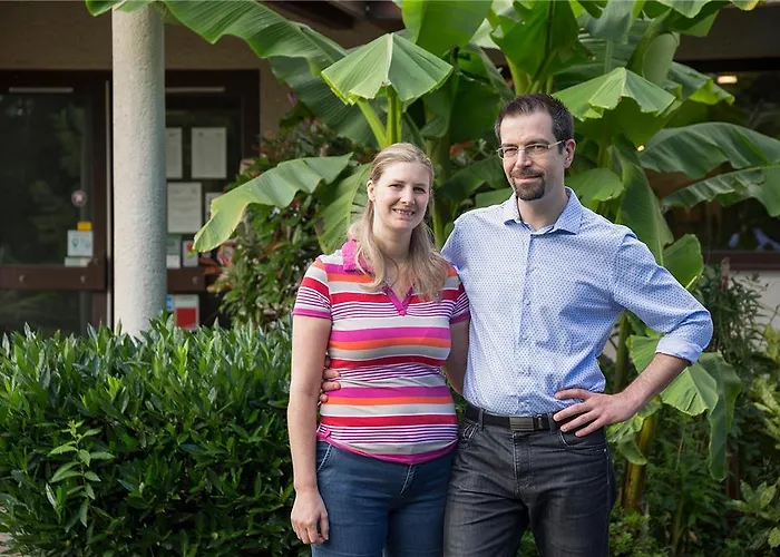 Og Amys Tarbes Sud Отель *