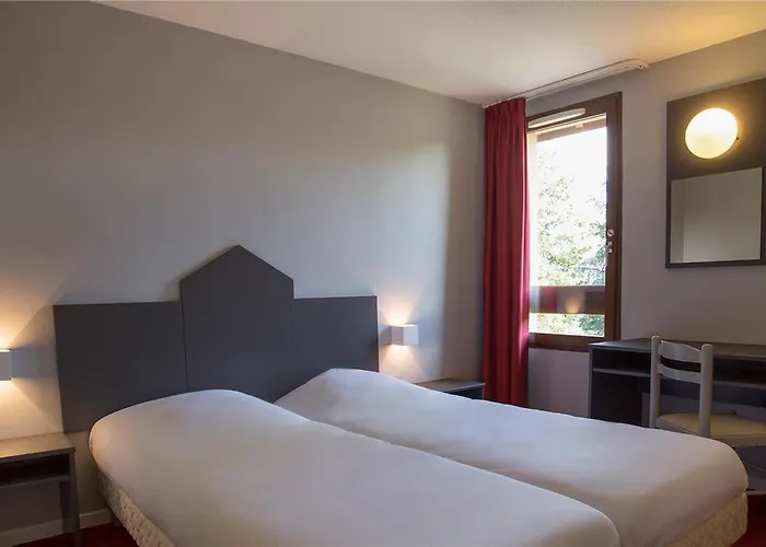 Отель Og Amys Tarbes Sud *